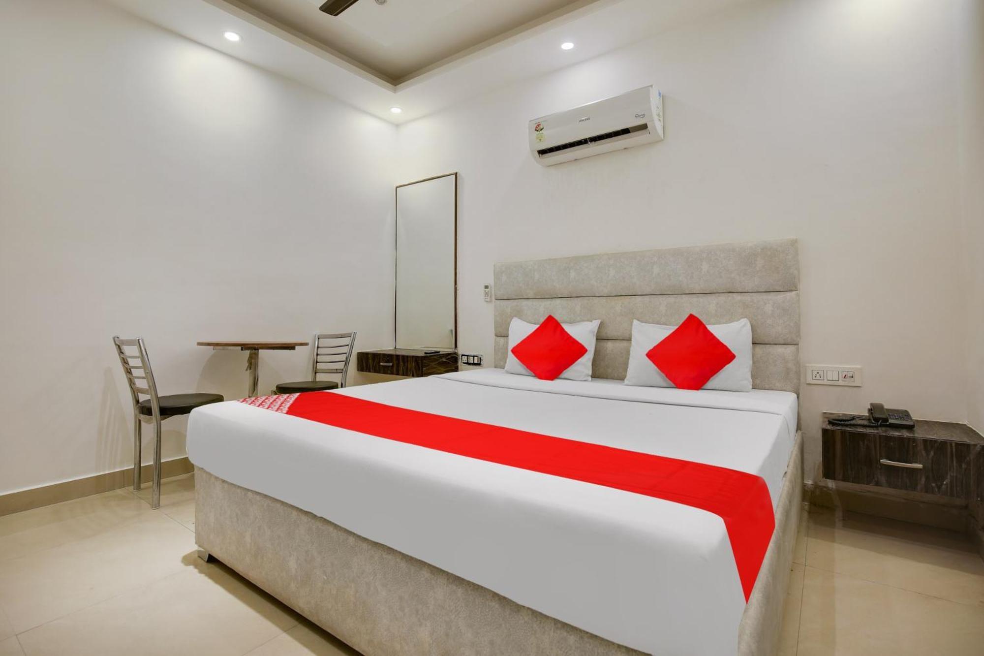 Hotel O Av Continental Zirakpur Exterior photo