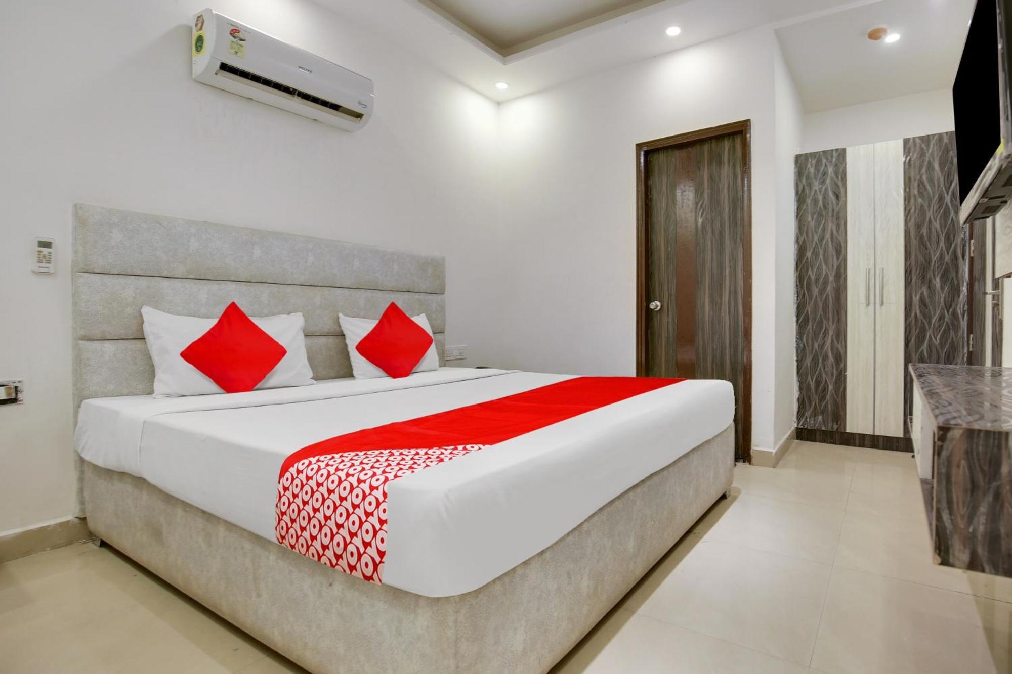 Hotel O Av Continental Zirakpur Exterior photo