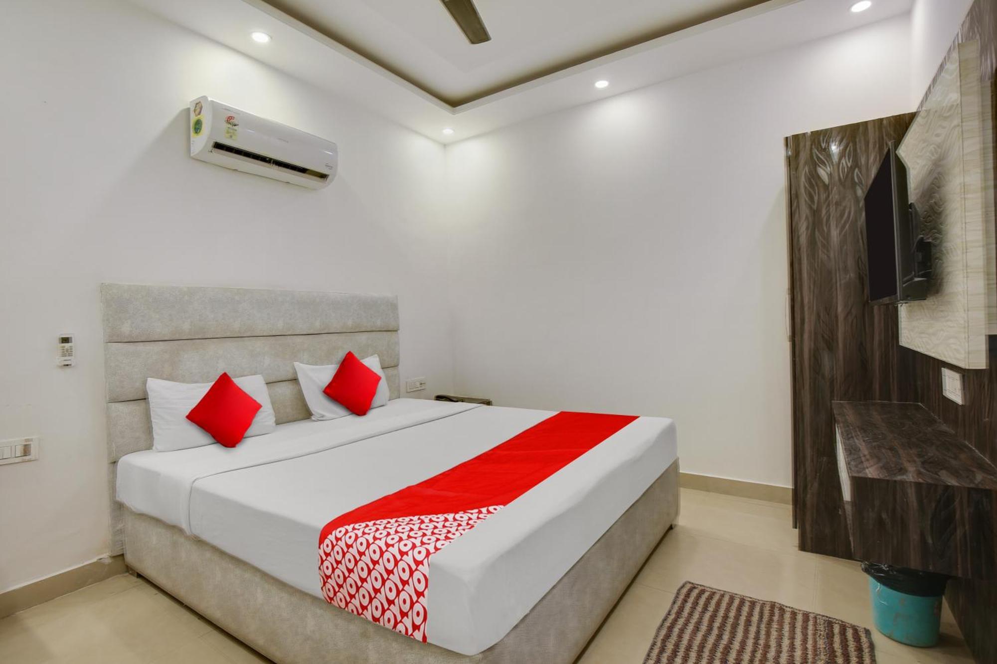 Hotel O Av Continental Zirakpur Exterior photo